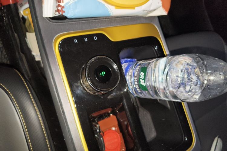 Used AION Y 2022 70 Intelligent Edition Lithium Iron Phosphate Gear Lever