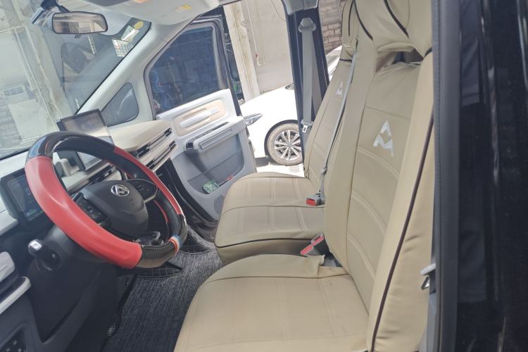 Used SAIC MAXUS Dana V1 2024 V1 Short Wheelbase Low-Roof Multi-Function Version (51 kWh)
