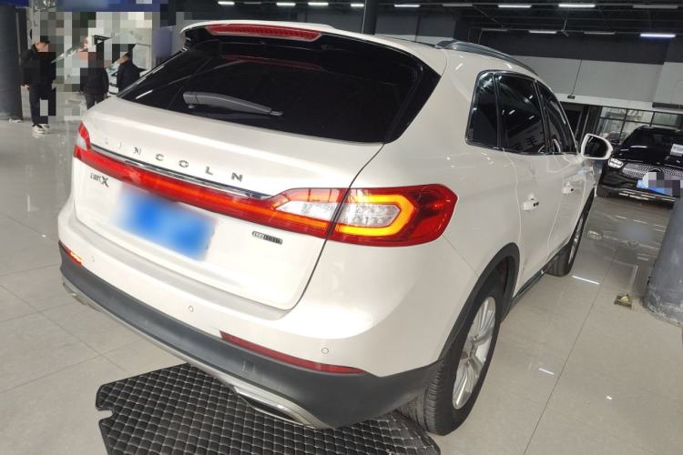 Used Lincoln MKX 2015 2.0T Two-Wheel Drive Deluxe Edition
