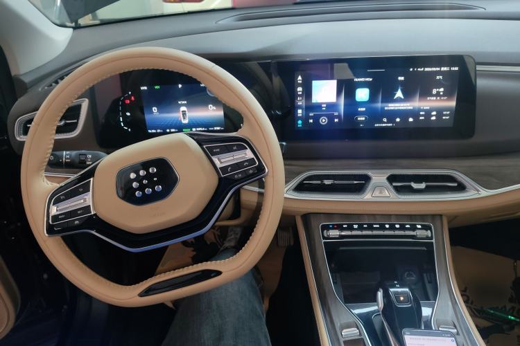 Used Landian E5 2024 Honor Edition 100KM Deluxe 7-Seater