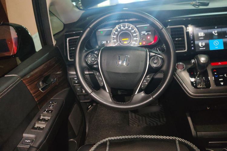 Used Honda Elysion 2016 2.4L Luxury Edition
