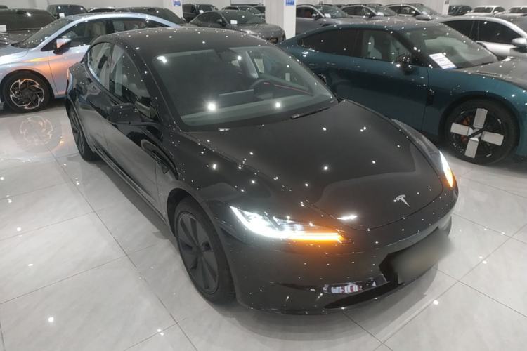 Used Tesla Model 3 2025 Rear-Wheel-Drive Version
