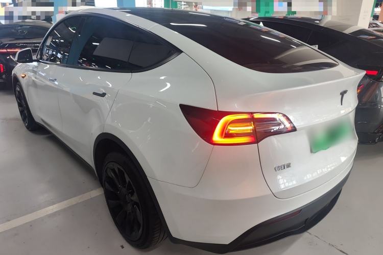 Used Tesla Model Y 2024 Long-Range All-Wheel-Drive Version
