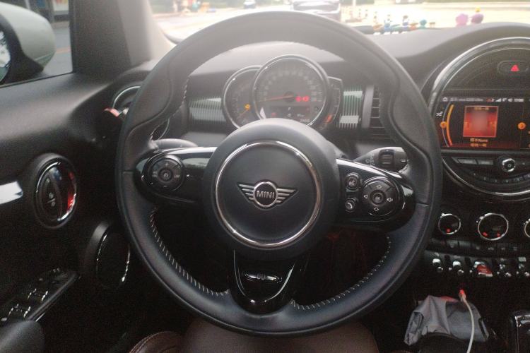 Used MINI MINI 2019 1.5T COOPER 60th Anniversary Edition Five-Door Version