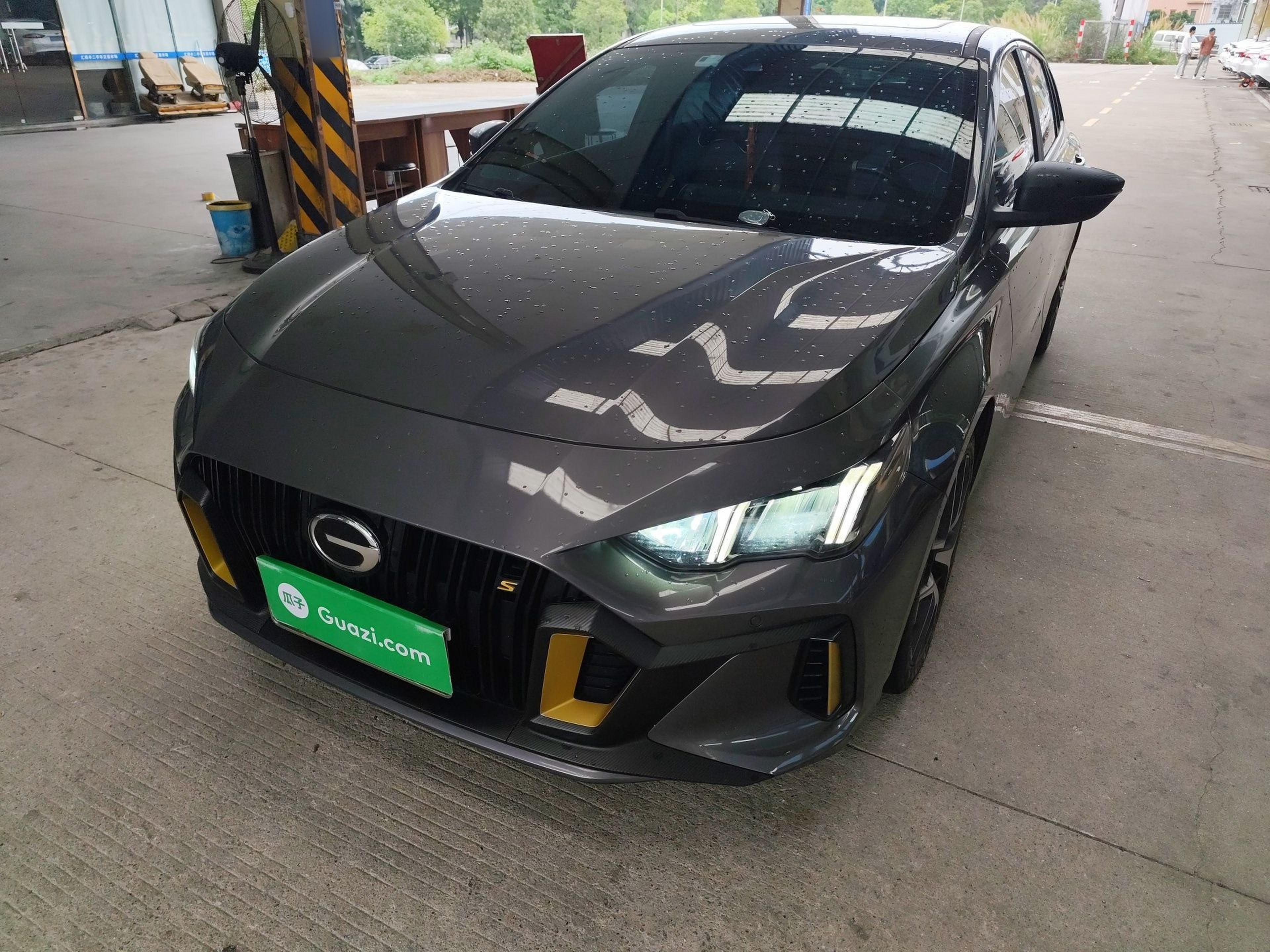 Parte inferior delantera