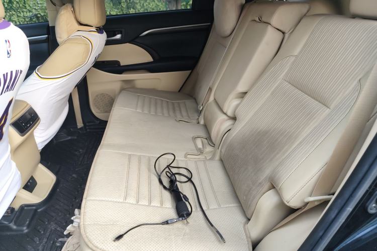 Used Toyota Highlander 2018 2.0T Two-Wheel Drive Elite Version 5 Seats China VI Standard
