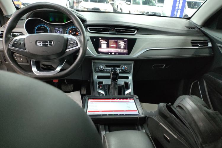 Used Geely Auto Emgrand 2021 UP 1.5L CVT Luxury Model Center Console