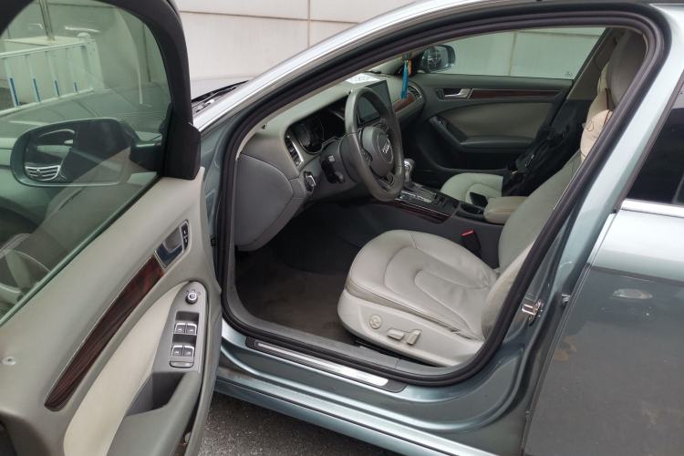 Used Audi A4L 2013 35 TFSI Automatic Comfort Model Driver Seat