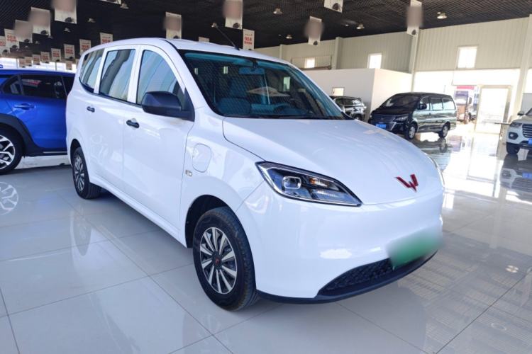Used Wuling Hongguang New Energy 2024 All-Electric Model 300KM Standard Version Front Right 45 Deg