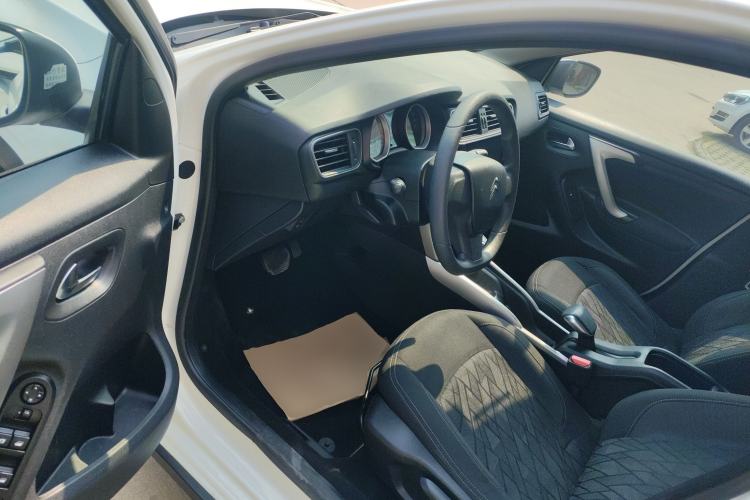 Used Citroen C3-XR 2015 1.6L Automatic Fashion Model Driver Seat