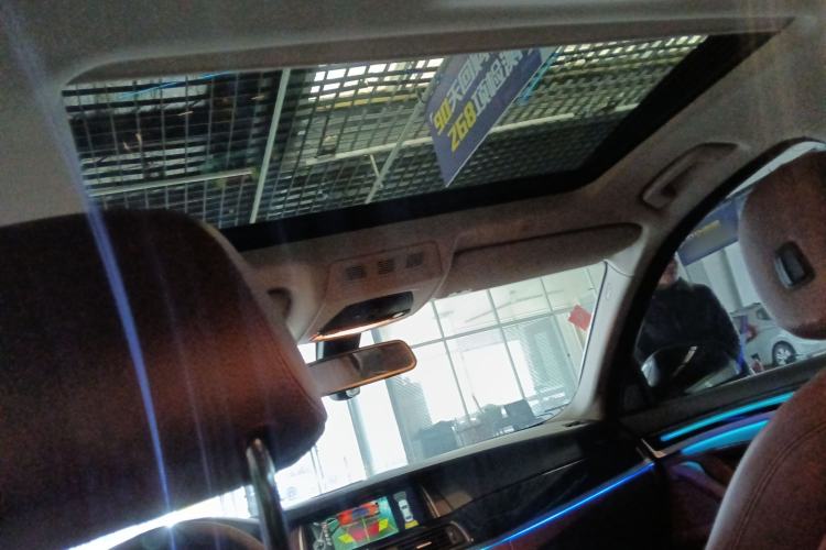 Used BMW 5 Series 2014 528Li Leading Model