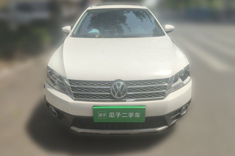 Used Volkswagen Cross Lavida 2014 1.6L Automatic Front