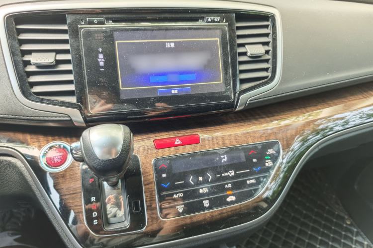 Used Honda Odyssey 2017 2.4L Smart Edition Audio And AC Panel