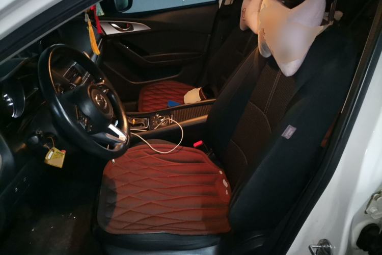 Used Mazda 3 Axela 2017 Sedan 1.5L Automatic Luxury Model China VI Standard
