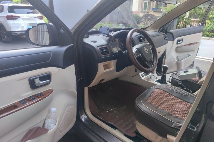 Used Dongfeng Fengon 330 2014 1.5L Manual Comfort Version DK15-02
