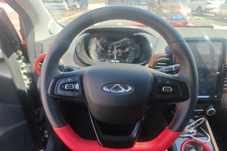 Used Chery QQ Little Ant 2022 Sweet Pink Edition Half-Sugar Version Lithium Iron Phosphate 29.2 kWh 30 kW 301 km Steering Wheel