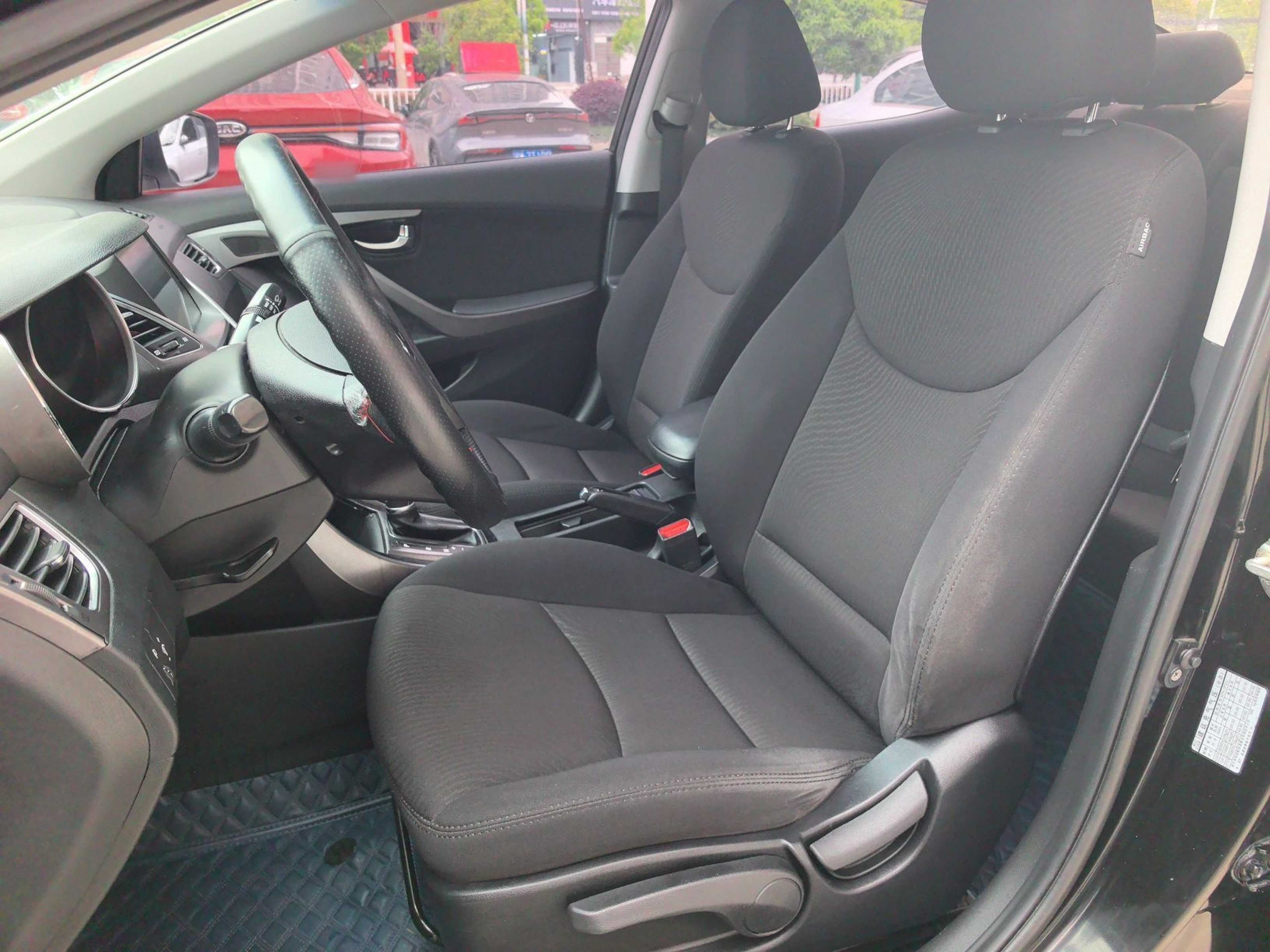 Interior delantero
