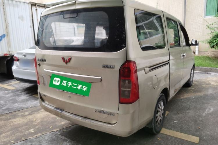 Used Wuling Rongguang V 2016 1.5L Standard Version

