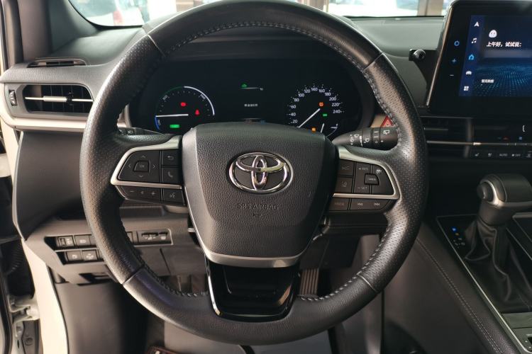 Used Toyota SIENNA 2021 2.5L Hybrid Premium Edition Steering Wheel