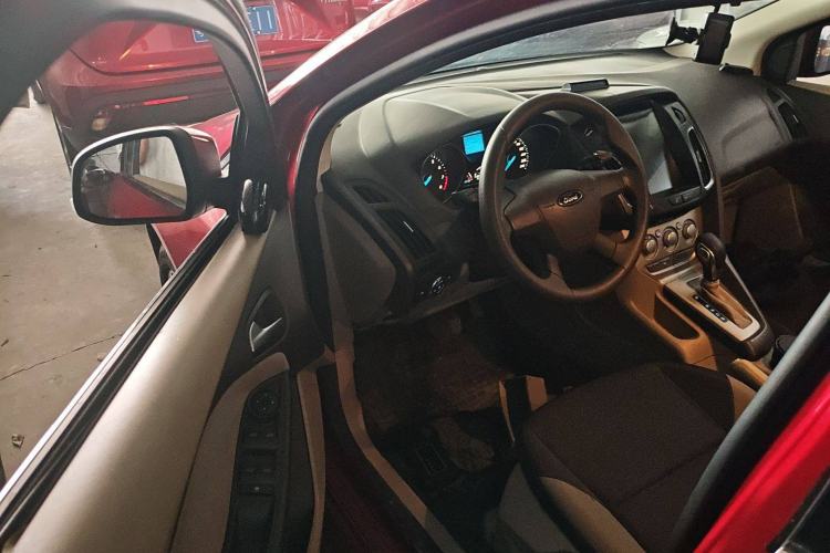 Used Ford Focus 2012 Sedan 1.6L Automatic Comfort Model