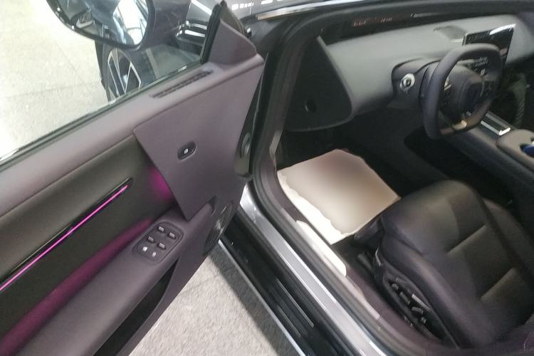 Used Avatr 06 2025 Max All-Electric Version