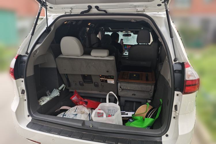 Used Toyota SIENNA 2018 3.5L 2WD Limited 7-Seater Canadian Version