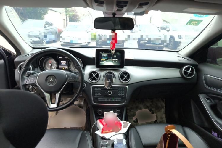 Used Mercedes-Benz GLA 2016 GLA 200 Sport Edition Center Console