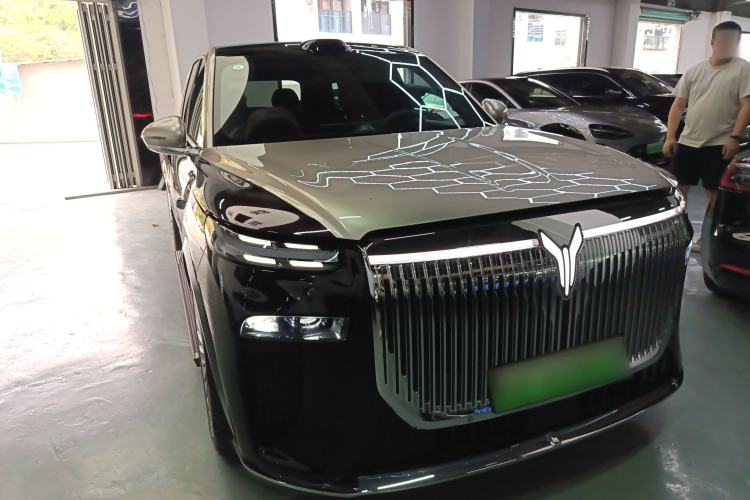 Used VOYAH Titan 2026 Model Max+ Front Right 45 Deg