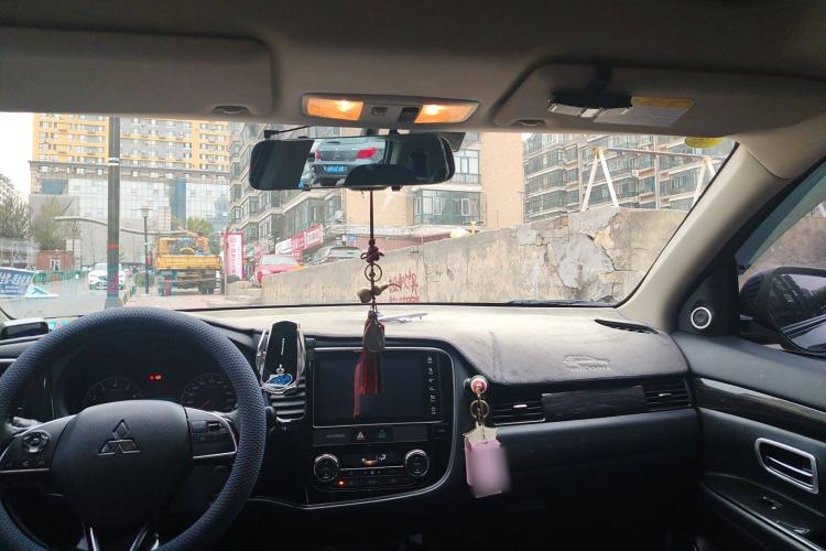 Used Mitsubishi Outlander 2018 2.0L Two-Wheel Drive Glory Edition 5 Seats
