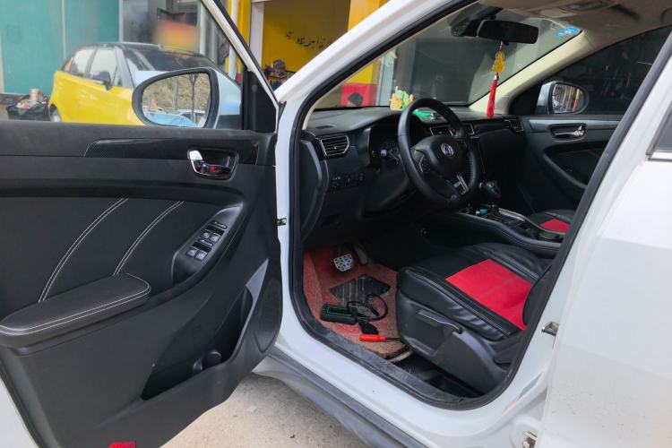 Used Dongfeng Fengon 580 2017 1.5T CVT Luxury Model Driver Seat