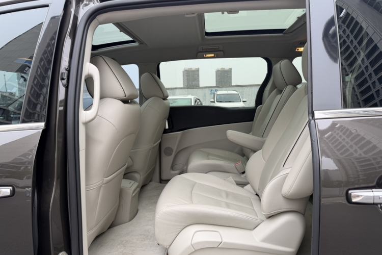 Used Buick GL8 2021 Land Cruiser Executive 652T Premium Model
