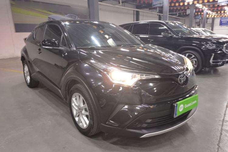 Used Toyota IZOA 2018 2.0L Yidong Version China V Standard
