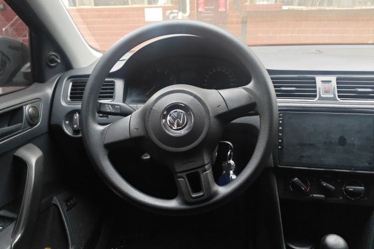 Used Volkswagen Santana 2015 1.6L Manual Fashion Edition Steering Wheel