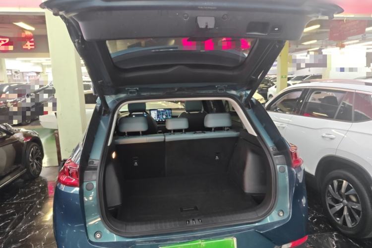 Used AION V 2023 Plus 70 Smart Tech Edition Lithium Iron Phosphate Trunk