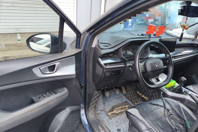 Used Wuling Jiachen 2022 1.5L Manual Enjoyment Elite Model

