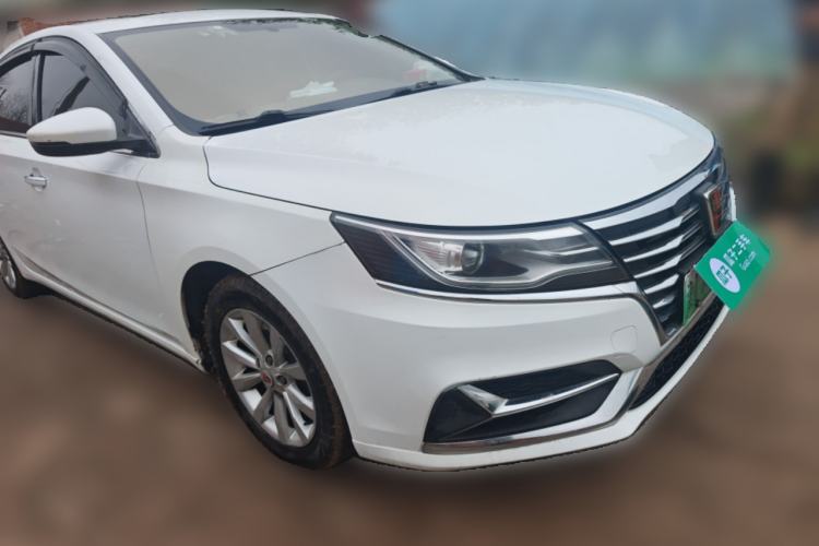 Used Roewe i6 New Energy 2017 45T Hybrid Connect & Smart Enjoyment Edition Front Right 45 Deg