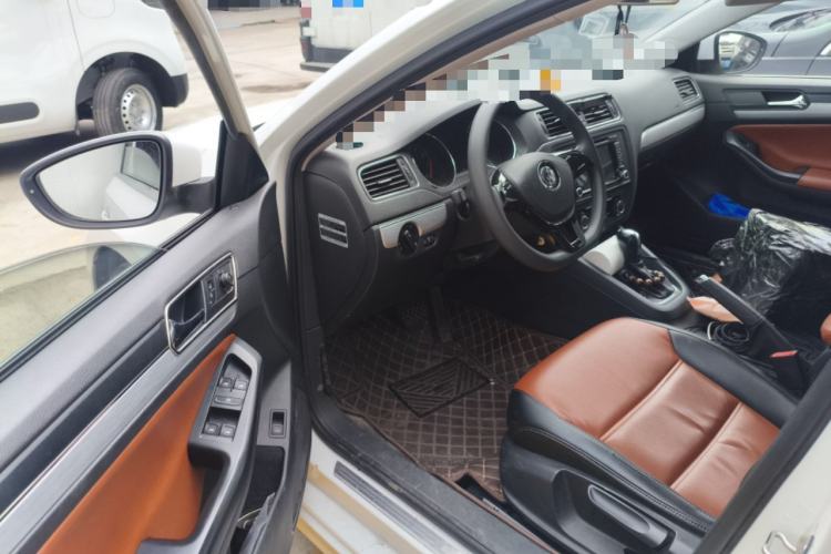 Used Volkswagen Sagitar 2015 1.6L Automatic Fashion Model Driver Seat