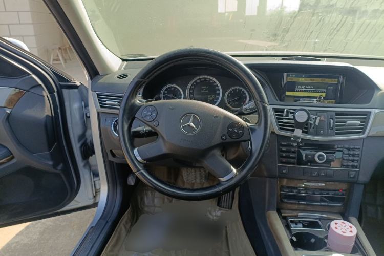 Used Mercedes-Benz E-Class 2009 E 300 Elegant Model
