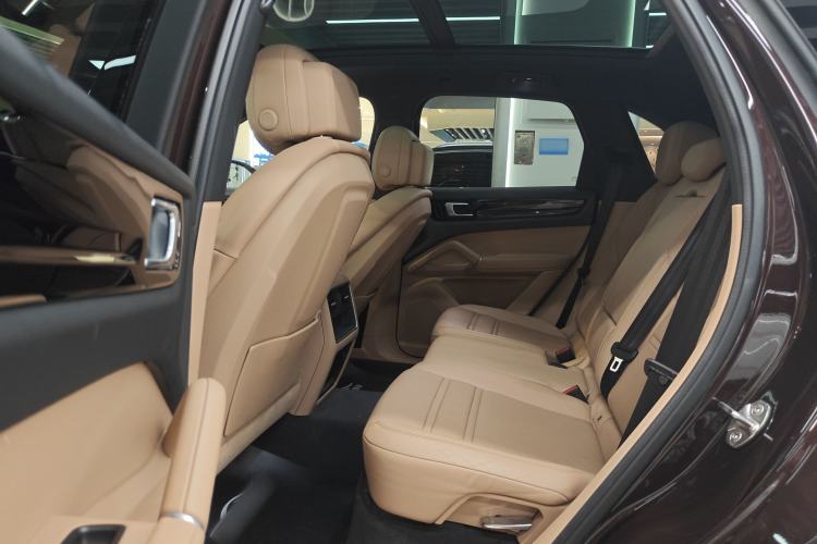 Used Porsche Cayenne E-Hybrid 2020 Cayenne E-Hybrid 2.0T Left Rear Seat