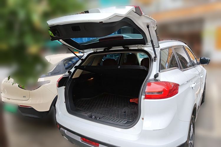 Used Geely Auto Emgrand X7 Sport 2016 1.8TD Automatic ZhiZun Version