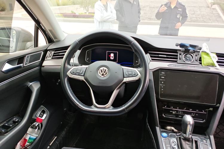 Used Volkswagen Magotan 2020 330TSI DSG Luxury Edition Steering Wheel