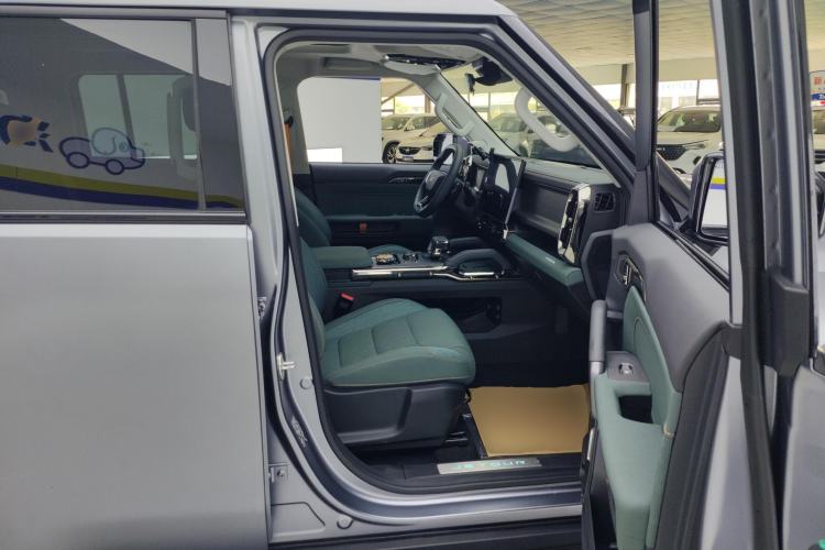 Used JETOUR Traveler 2023 2.0T All-Wheel-Drive CrossPRO