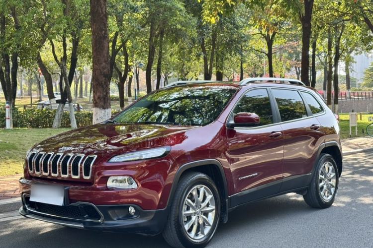 Used Jeep Cherokee 2016 2.4L Superior Edition