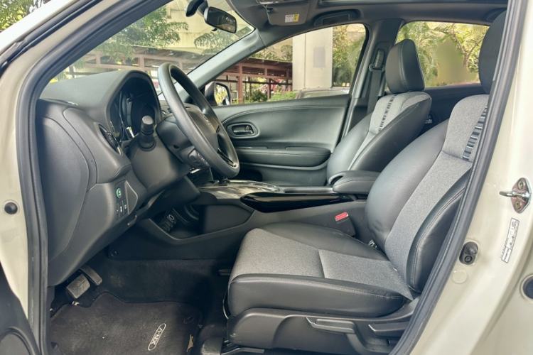 Used Honda XR-V 2020 220TURBO CVT Luxury Edition Interior 6