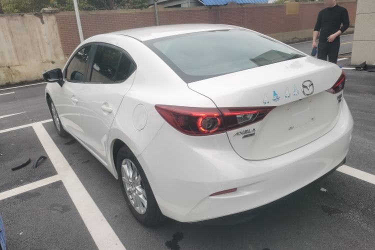 Used Mazda 3 Axela 2017 Sedan 1.5L Automatic Luxury Model Emission Standard China V