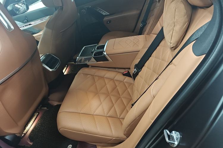 Used BMW 7 Series 2023 735Li M Sport Package
