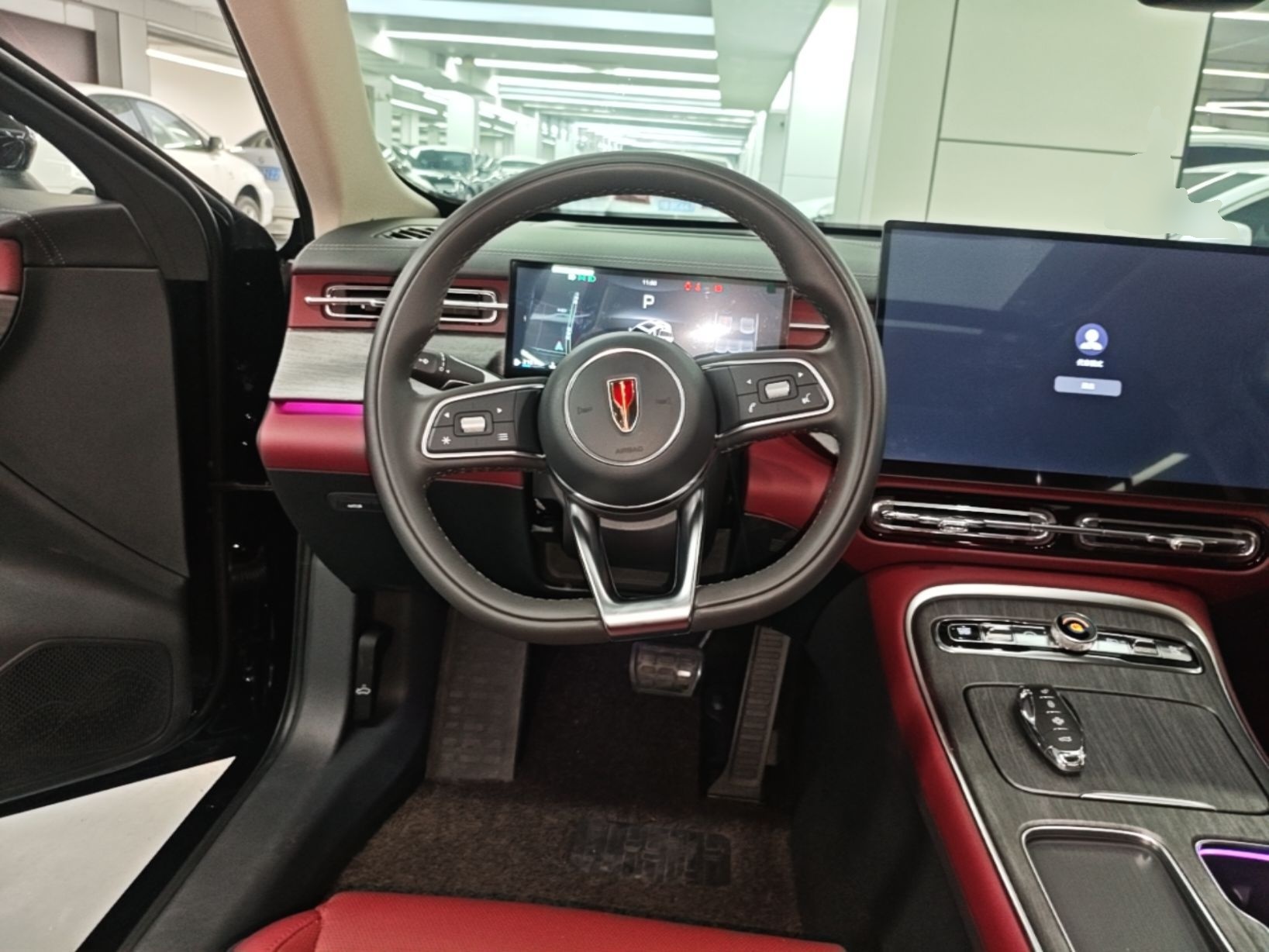 Hongqi H5 2026 Model 2.0T Automatic Qi Ling Pro Edition — снимка 13