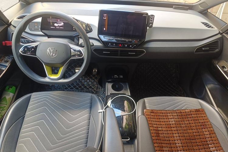 Used Volkswagen ID.3 2022 Active Pure Intelligent Enjoyment Edition Center Console