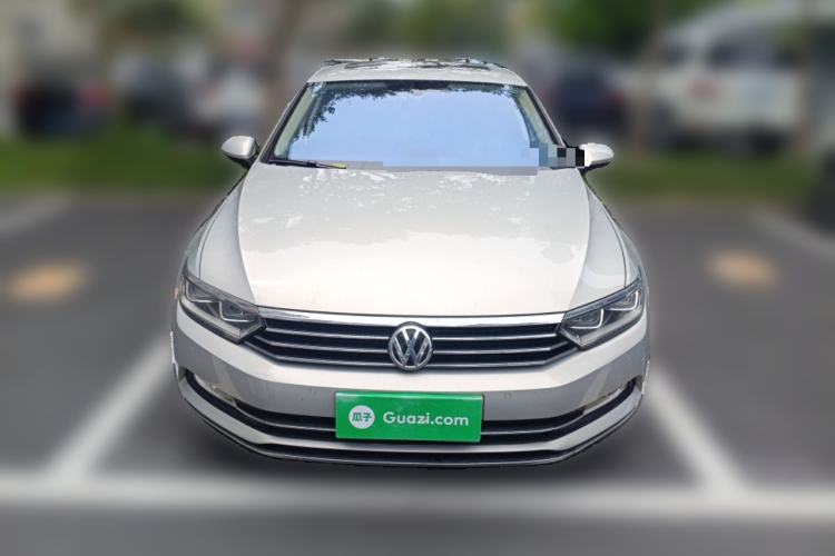 Used Volkswagen Magotan 2018 330TSI DSG Luxury Model Front