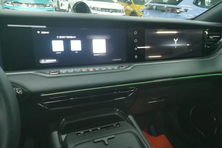 Used VOYAH FREE 2025 318 318 km Rear-Drive Touring Edition